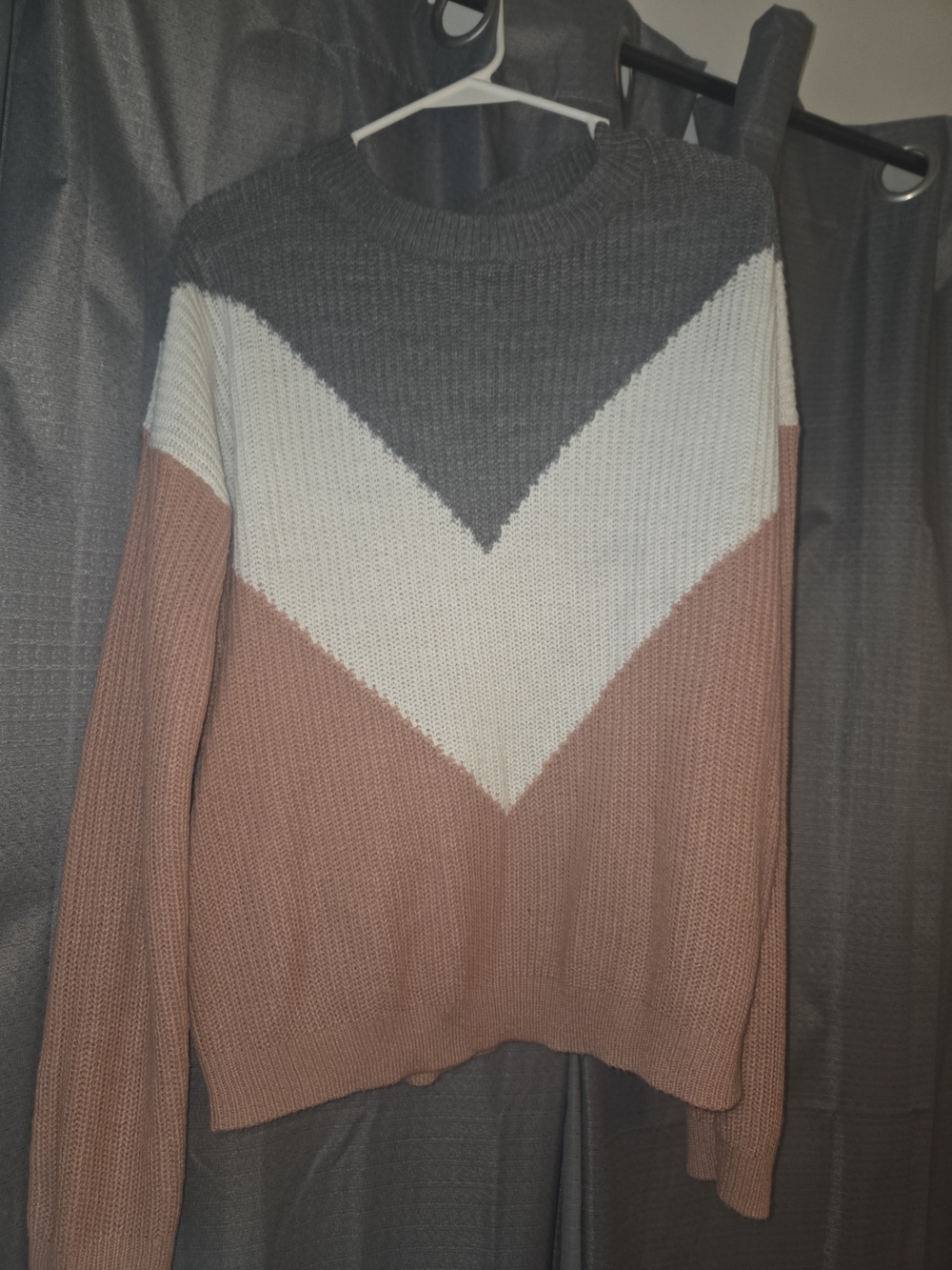 Ambiance Chevron Colorblock Crew Sweater - Gray, White & Dusty Rose Size 1XL